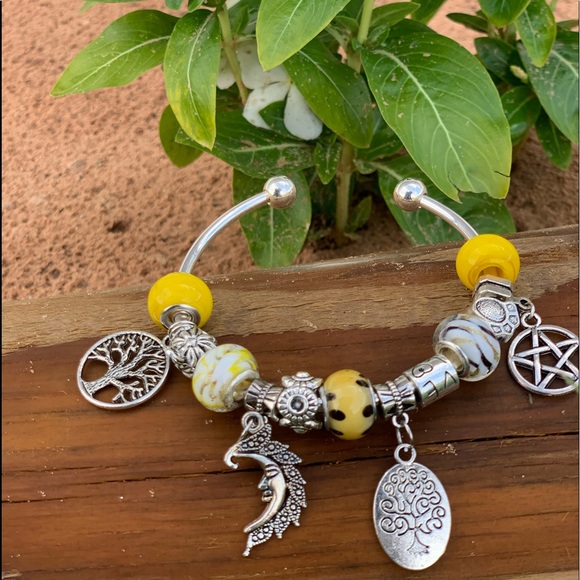 SUMMER SUN BRACELET 💛💛 - Picture 6 of 7